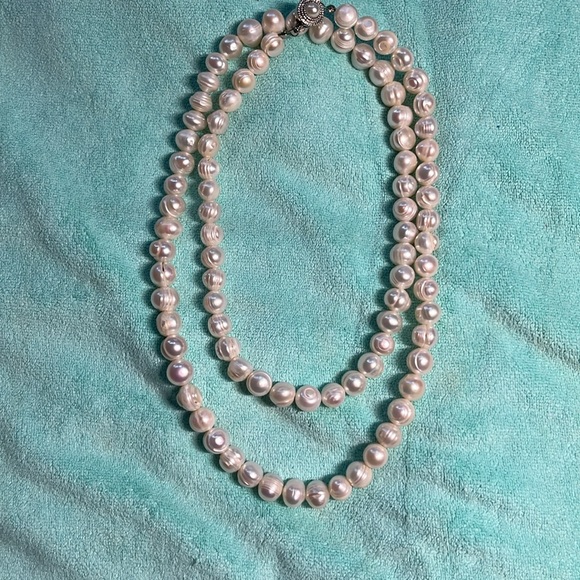 VINTAGE White Freshwater Pearls 33” Long Strand Necklace Jewelry Classic Prepy - Picture 2 of 10